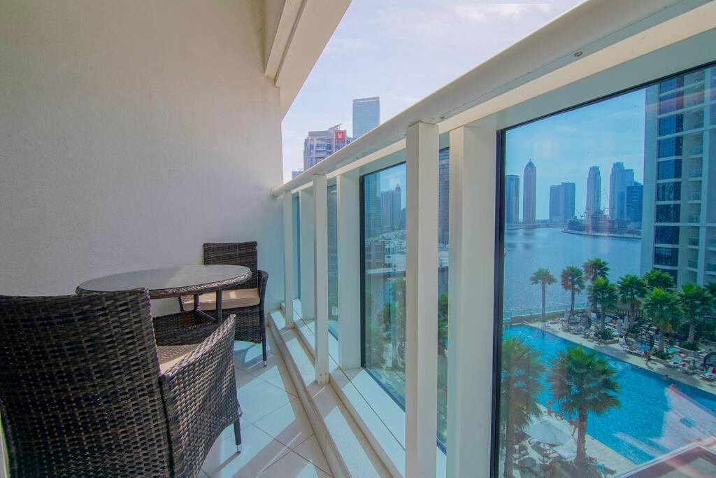 Luxury Hotel Apartment With A Canal View Ντουμπάι Εξωτερικό φωτογραφία