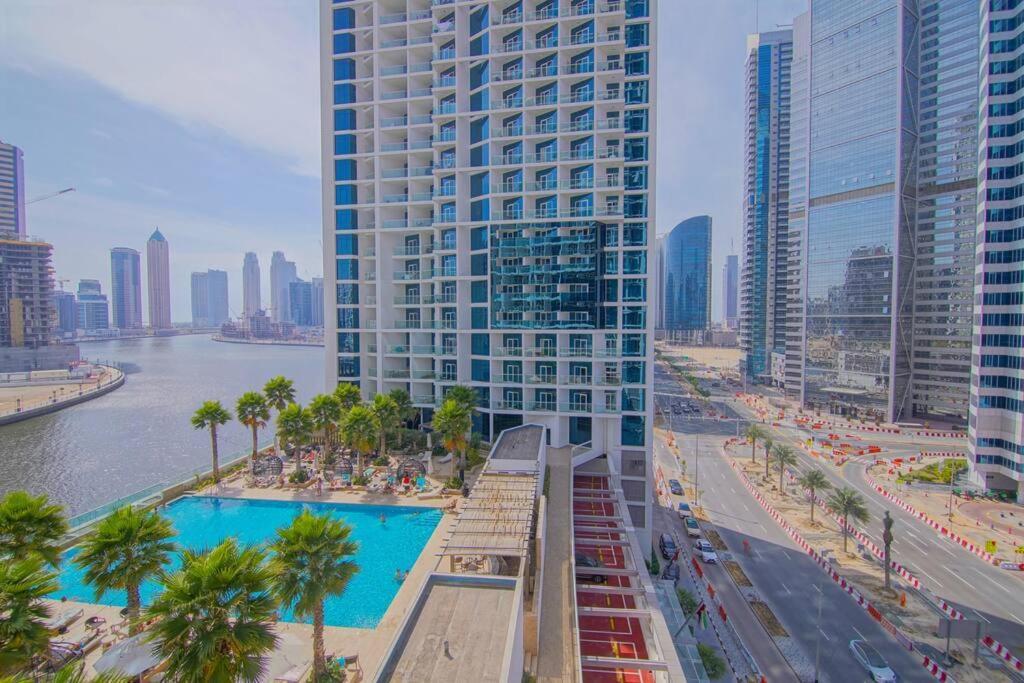 Luxury Hotel Apartment With A Canal View Ντουμπάι Εξωτερικό φωτογραφία